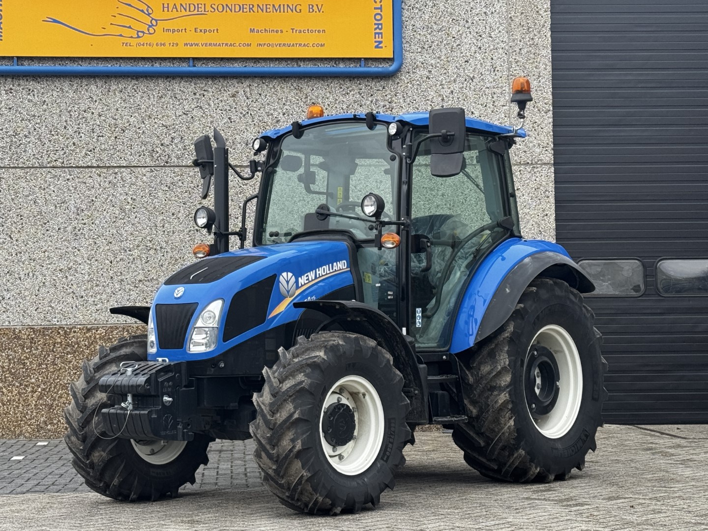 New Holland T4.75, Power Shuttle, kruip, airco!						